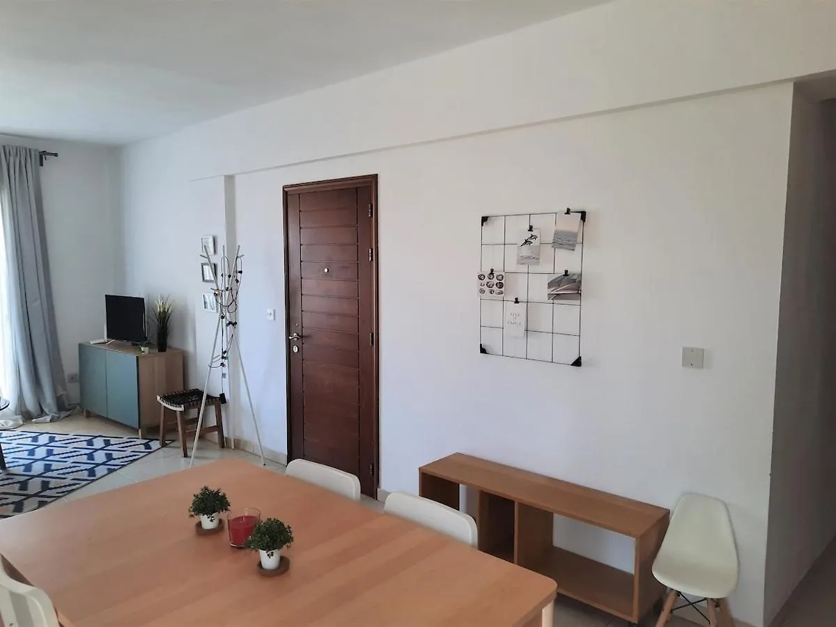 Apartment Center, Walking To The Beach Larnaca