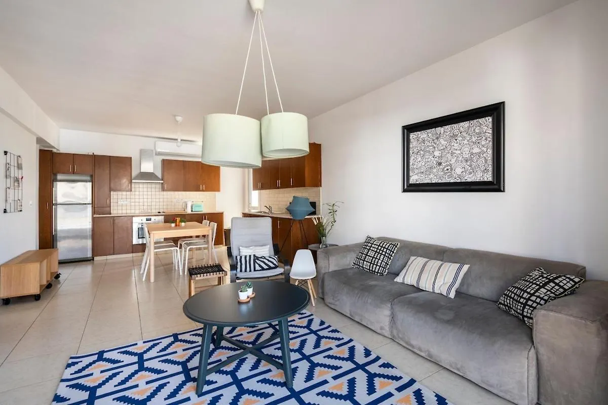 Apartment Center, Walking To The Beach Larnaca